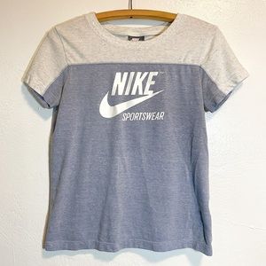 Nike Sportswear Graphic Colorblock Shirt